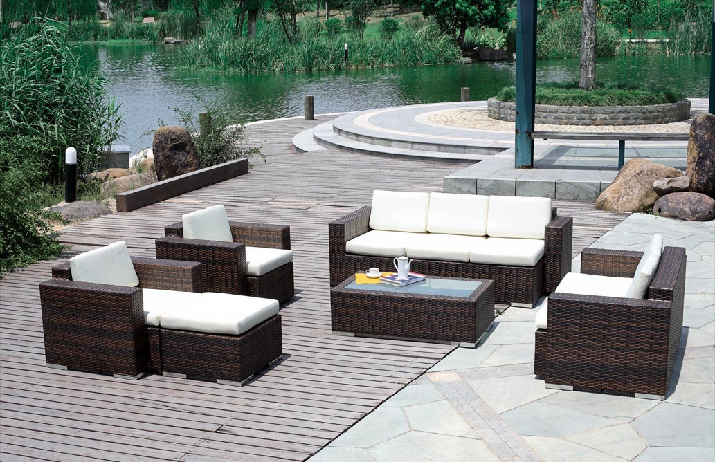 Patio Furniture Cleaning Tips