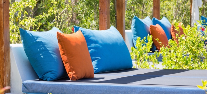 Guide to buying outdoor cushions